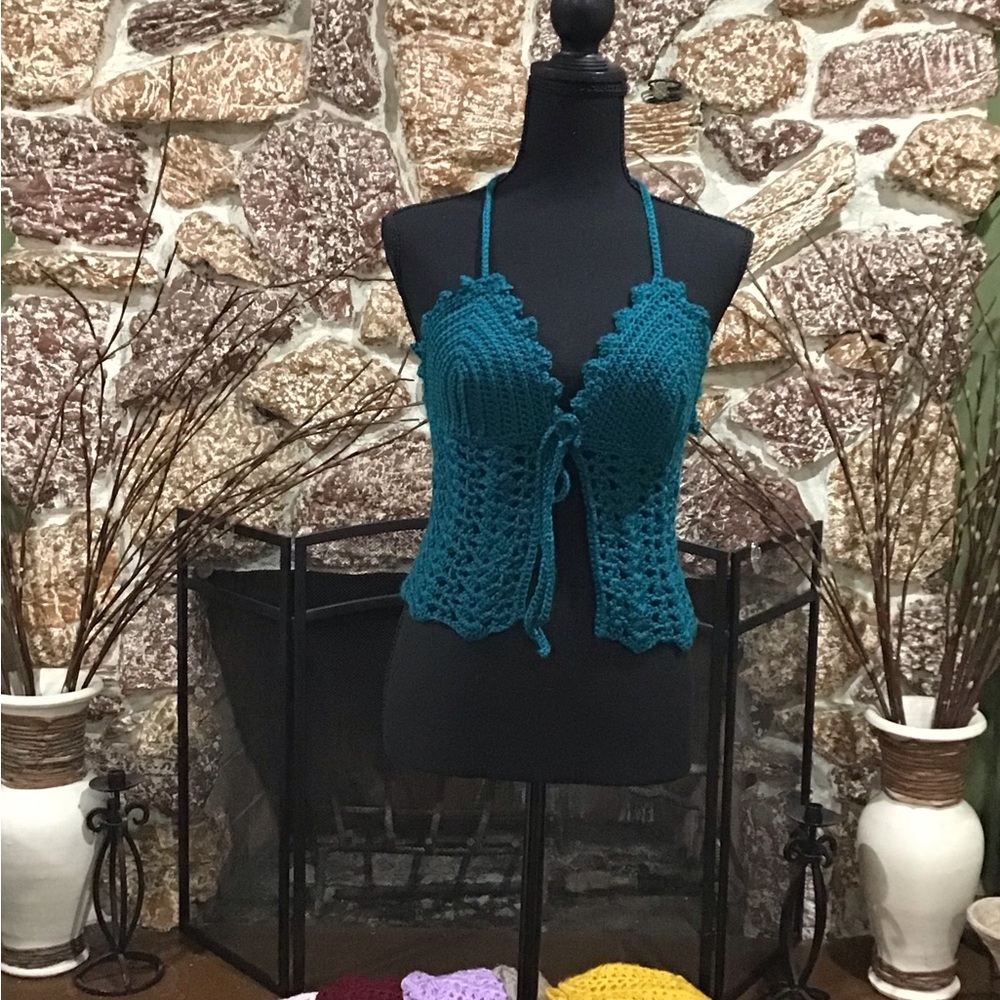 crocheted shell stitch halter top 🧶 #festival wear  #cochella2025